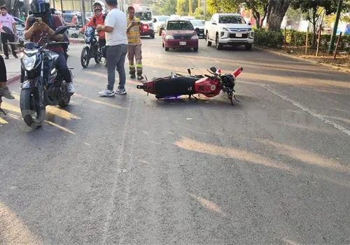 Arrollan a motorista en bulevar y fallece