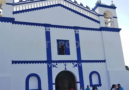 Piden católicos climatizar la iglesia de Tata Chico