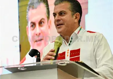 Anuncia Melgar avances en rehabilitación del malecón Anuncia Melgar avances en rehabilitación del malecón