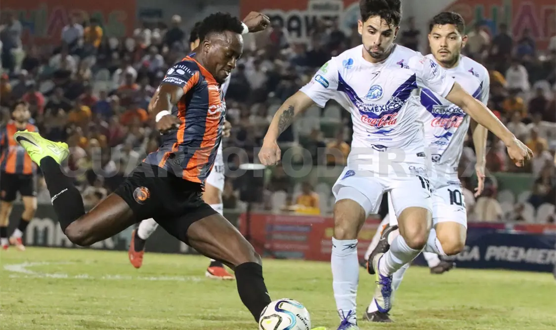 Jaguares FC perdió en casa ante Club Celaya en el cierre de la primera vuelta del torneo. Diego Pérez/CP