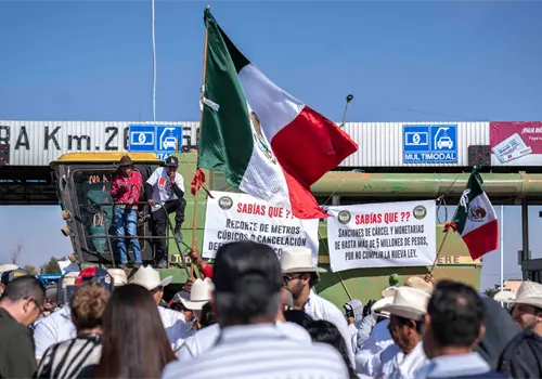 No hay elementos para afirmar que hay mano política