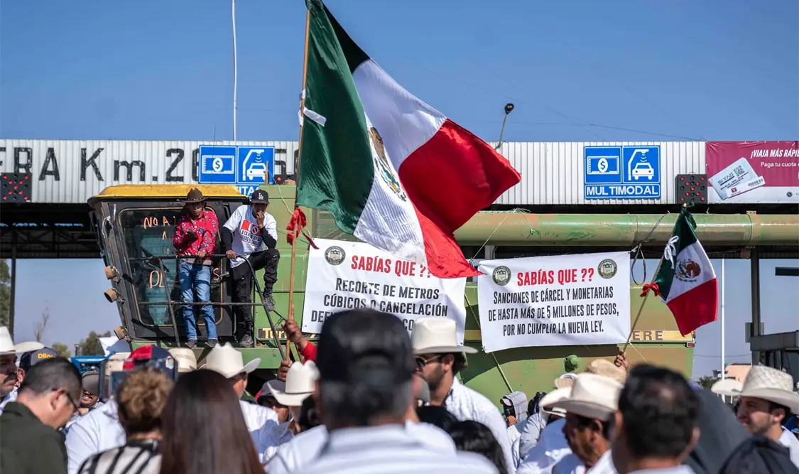 El coordinador de Morena aseguró que ha mostrado siempre disposición de reunirse con transportistas. Cortesía