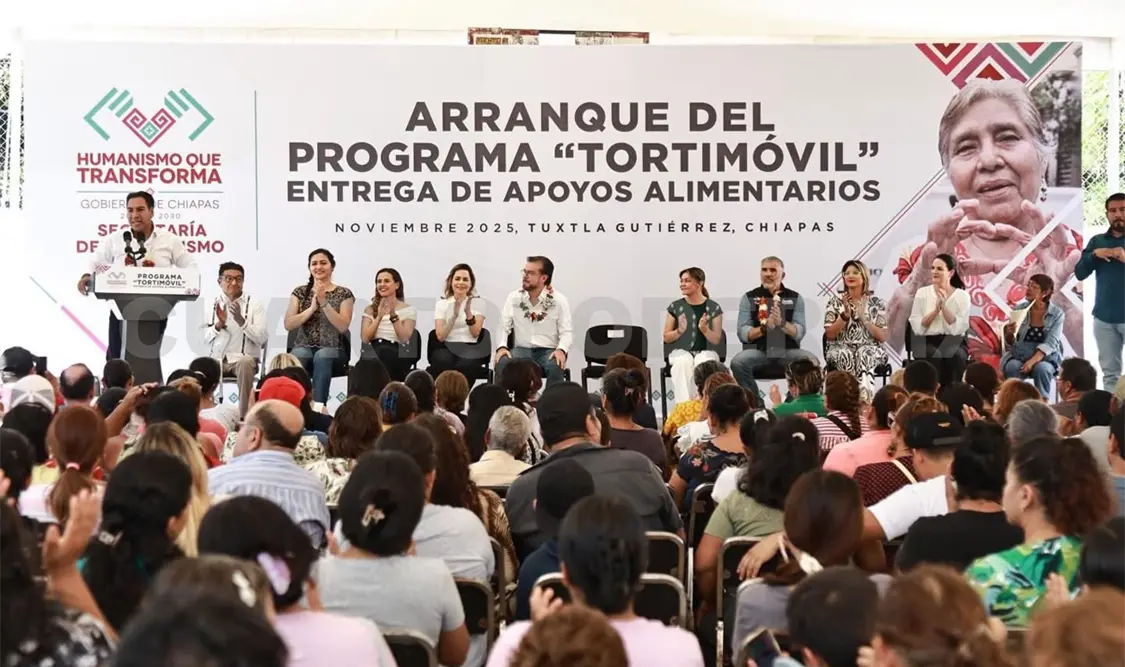 El mandatario encabezó la entrega de este programa social. Cortesía