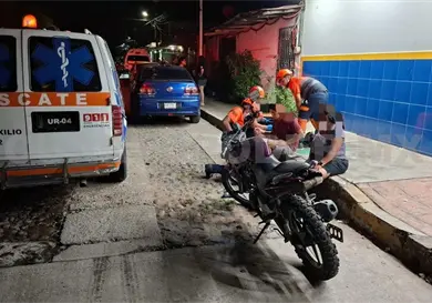 Dos heridos al derrapar por corte de circulación Dos heridos al derrapar por corte de circulación