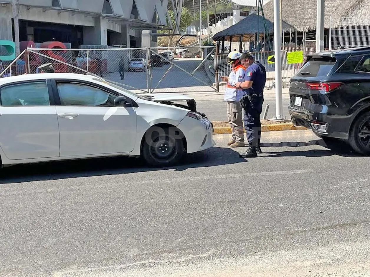 Colisionan particulares por alcance en bulevar