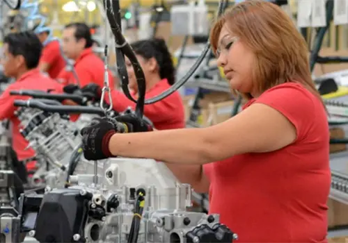 Persisten obstáculos para las mujeres