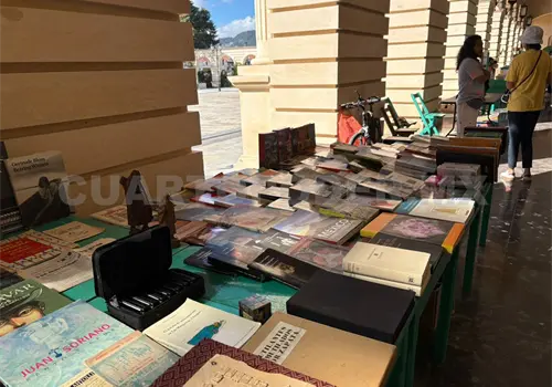 Pese a feria cultural, libreros son rezagados
