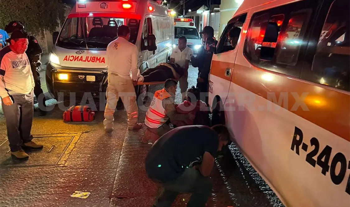 El motociclista no se percató de las mujeres que cruzaban la vía. Juan Orel / CP