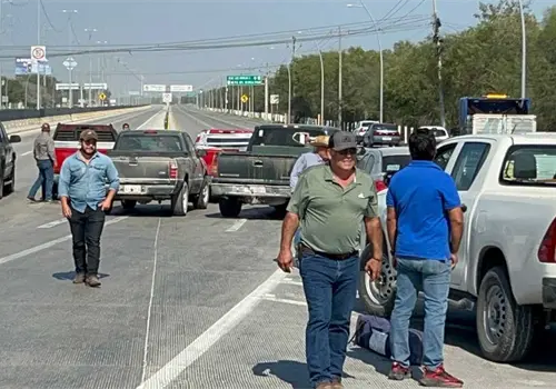 Urge retomar diálogo y levantar bloqueos Urge retomar diálogo y levantar bloqueos