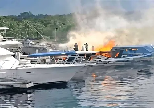 Cinco marinos resultan heridos tras explosión Cinco marinos resultan heridos tras explosión