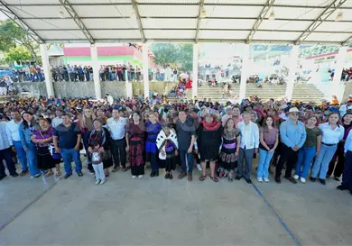 Retorno humanista, familias en Chenalhó