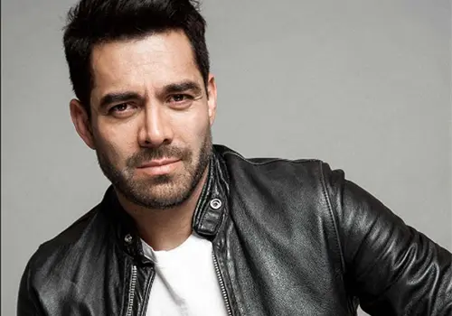 Omar deja ¿Quién es la máscara?