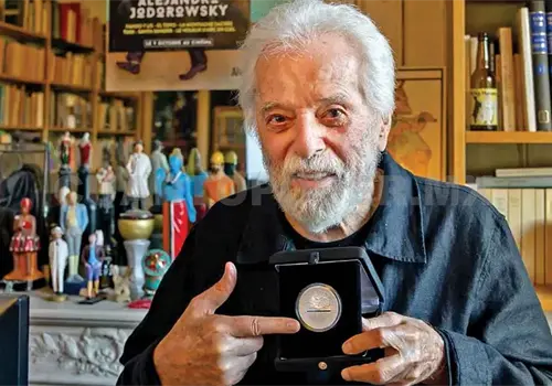 Entregan Medalla Bellas Artes a Jodorowsky