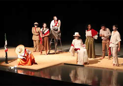 Estudiantes brillan en el escenario