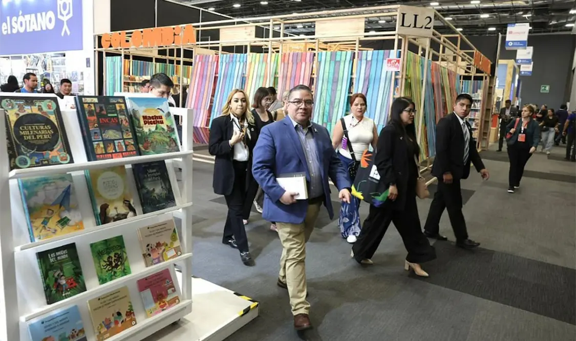 Ministros participan en inauguración de la FIL