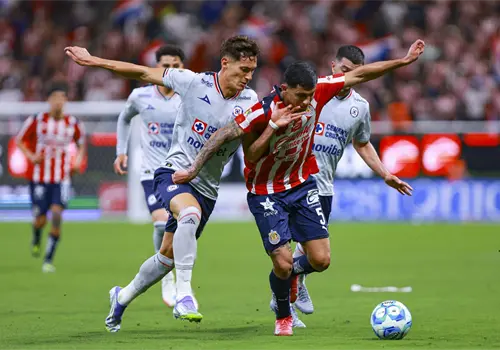 Cruz Azul y Chivas, por las semifinales