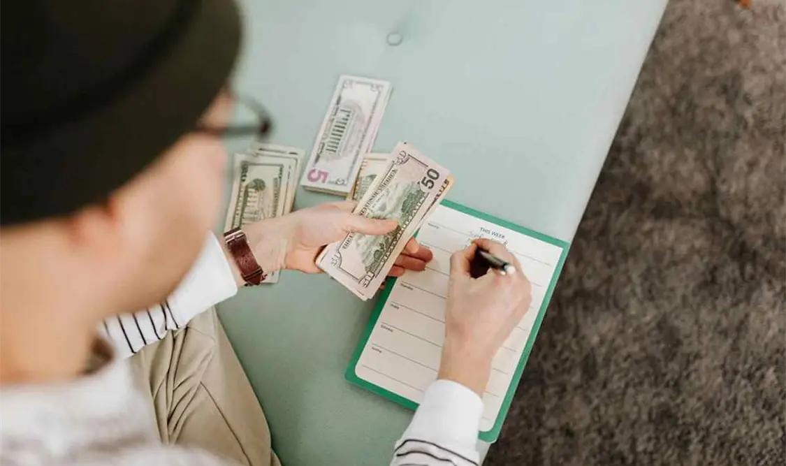 Se propone que a los jóvenes se les inculque la cultura económica y financiera. Cortesía