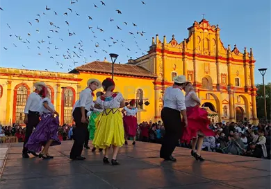 Un éxito el encuentro de grupos de danza