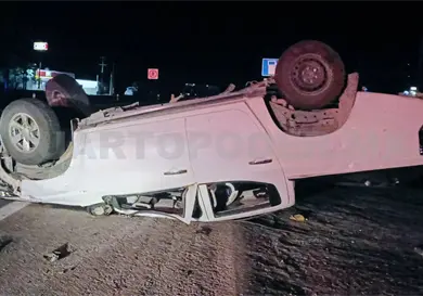Se accidenta pick up sobre vía federal