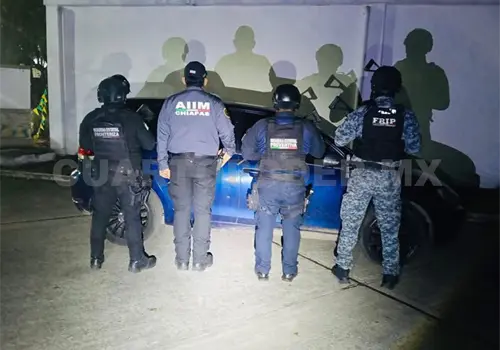 Aseguran Golf que fue abandonado con marihuana