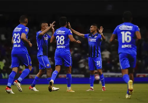 Cruz Azul remonta y vence a Chivas Cruz Azul remonta y vence a Chivas