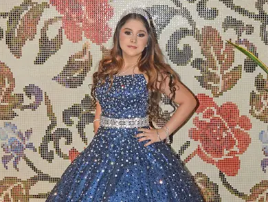 Kristen celebra sus XV años