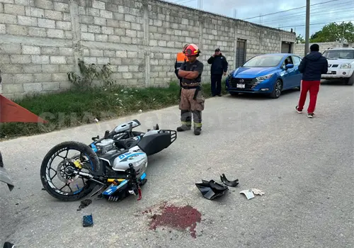 Joven no frena a tiempo y se estrella en tráiler Joven no frena a tiempo y se estrella en tráiler
