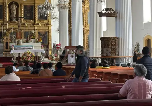 Dan último adiós a profesora