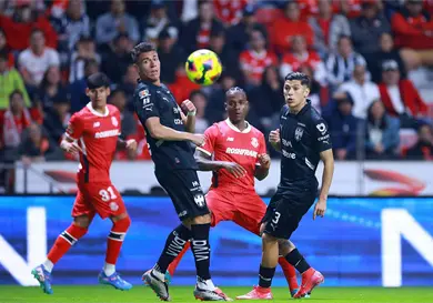 Se juegan las semifinales de ida