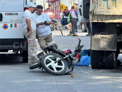 Pierde la vida al ser aplastado por un camión Pierde la vida al ser aplastado por un camión
