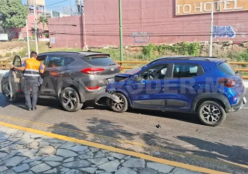 Carambola en el libramiento Norte con dos heridos