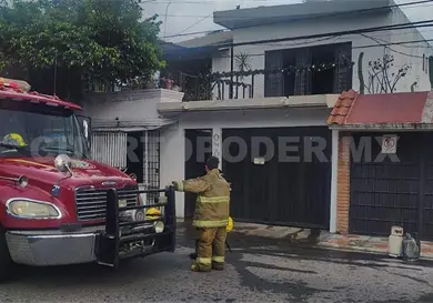 Los rescatan de un incendio en vivienda Los rescatan de un incendio en vivienda