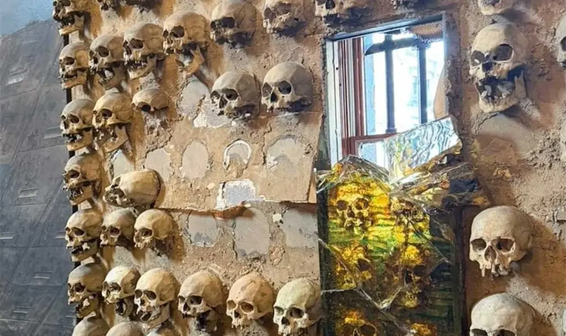 El tema de la obra de Cauduro continúa vigente, pese a haber sido creada hace varios años. Cortesía