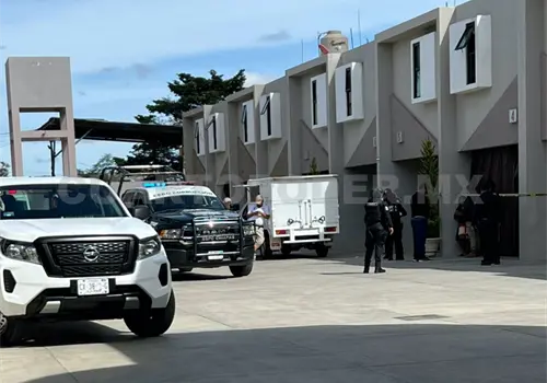 Encuentran a individuo sin vida en auto hotel Encuentran a individuo sin vida en auto hotel