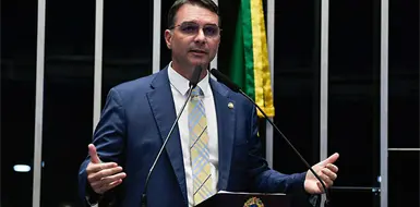 Hijo de Jair Bolsonaro buscará la presidencia