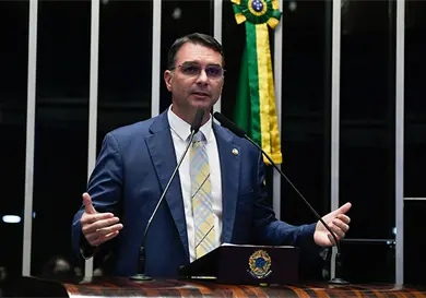 Hijo de Jair Bolsonaro buscará la presidencia Hijo de Jair Bolsonaro buscará la presidencia