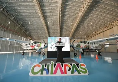 Eduardo Ramírez impulsa expansión de AeroBalam