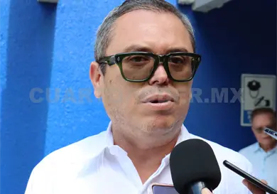 Reconocen combate al analfabetismo e inseguridad