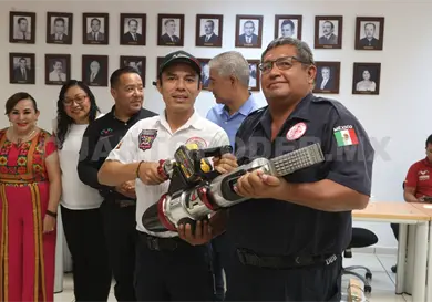 Equipan a bomberos de Chiapas