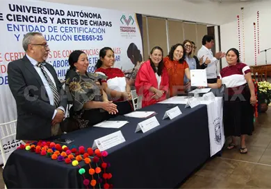 Certifica Conocer a artesanas chiapanecas