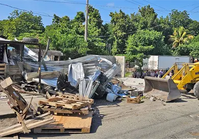 Desmantelan negocios que defraudaban