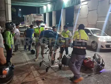 Se estampa en muro de contención en El Trébol Se estampa en muro de contención en El Trébol