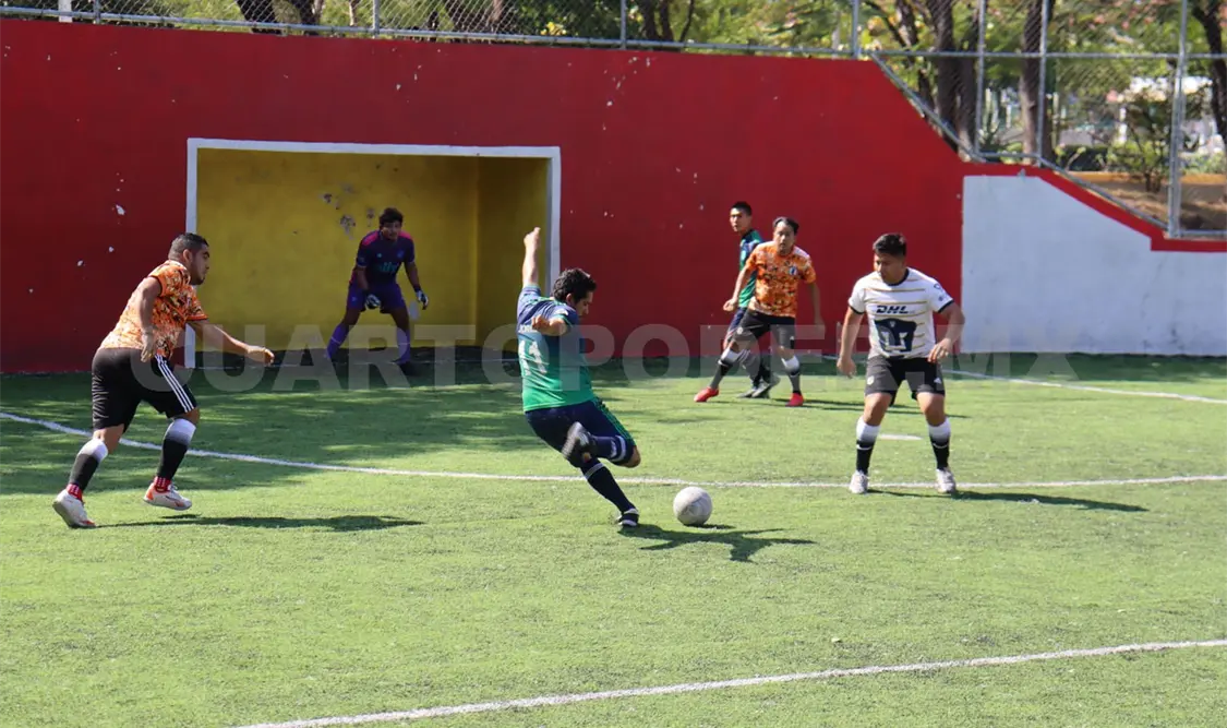 Los equipos pelearon fuerte, con el objetivo de sumar los puntos en disputa de esta fecha. Samuel Meneses/CP