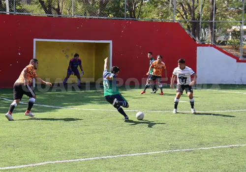 Ice Cars se impone ante Alcohólicos Ice Cars se impone ante Alcohólicos