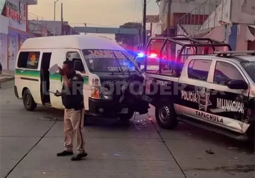Diez lesionados en choque entre colectivo y patrulla Diez lesionados en choque entre colectivo y patrulla