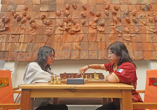 Karina Guillén impone su jerarquía