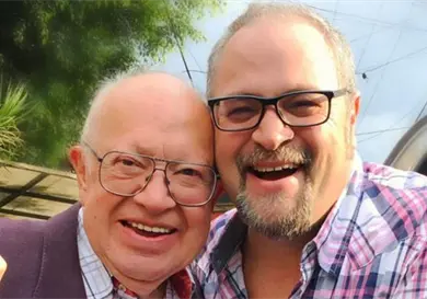 Lalo Manzano despide a su papá Lalo Manzano despide a su papá