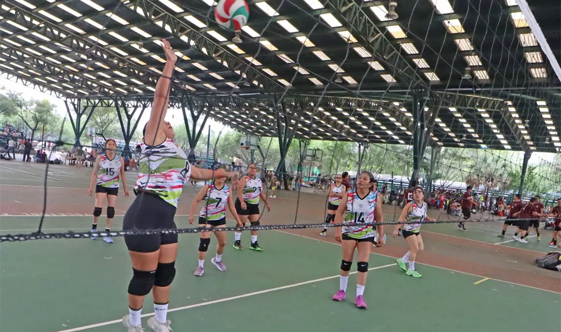 Salud Justa dominó desde el arranque del primer set en las instalaciones de Caña Hueca. Diego Pérez/CP