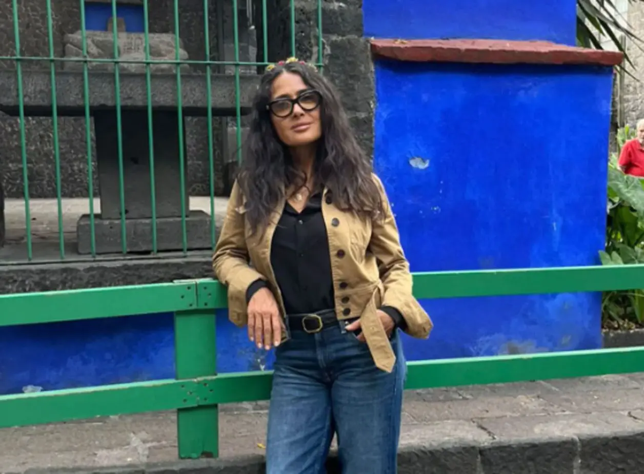 Salma visita museo de Frida Kahlo
