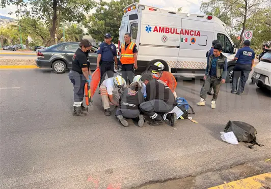 Atropellan a peatón y es hospitalizado